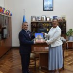 Kolumbiyanın Azərbaycandakı fövqəladə və səlahiyyətli səfiri xanım Nelsi Rakel Munar Xaramiyon Milli Kitabxananın qonağı olub