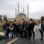 Rəssamlar bir araya gəlib
